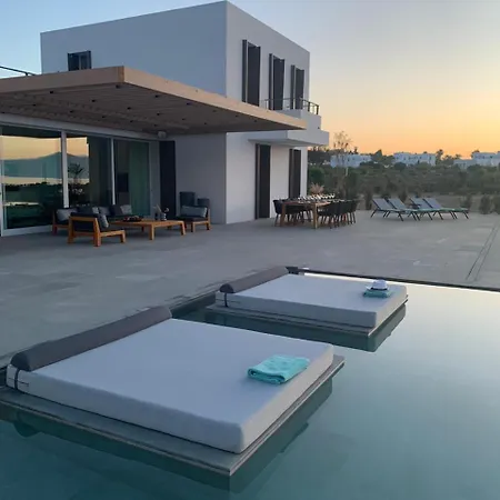 Big Blue Ii Villa
