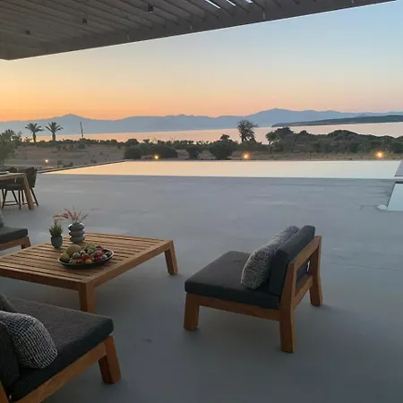 Big Blue Ii Villa